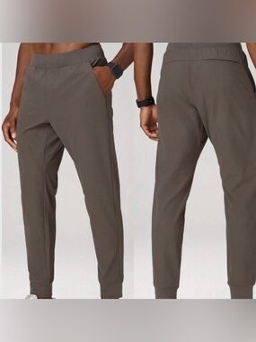 NWT Fabletics The Don Jogger Men’s Small Regular Inseam Limited Taupe Slate